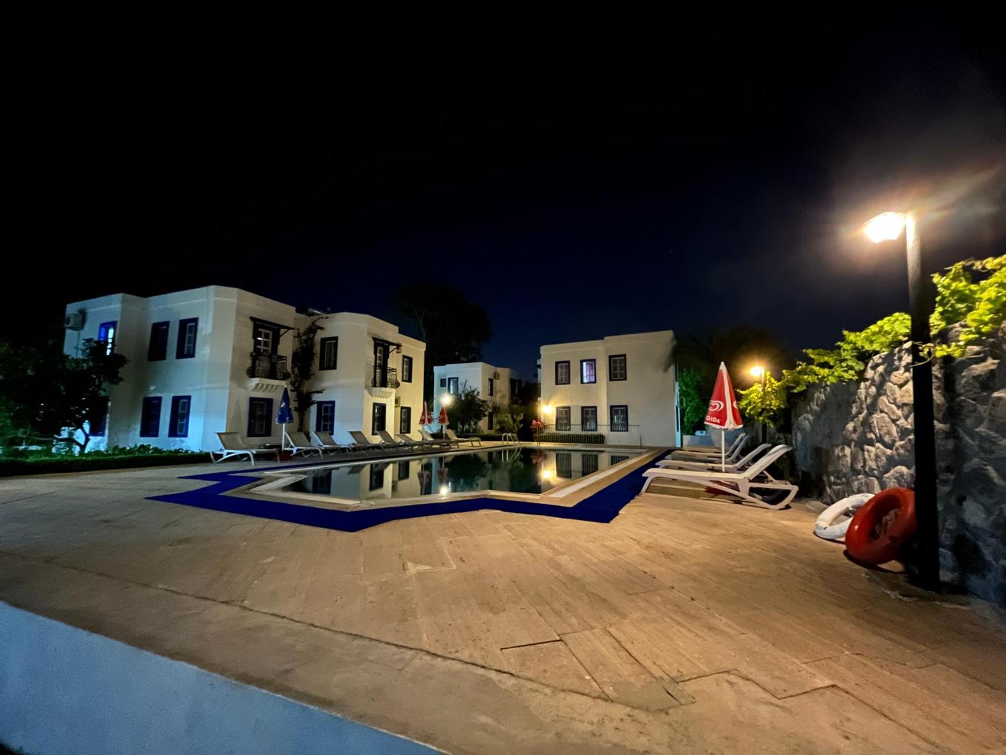 Ege Apartments Yalikavak Bagian luar foto