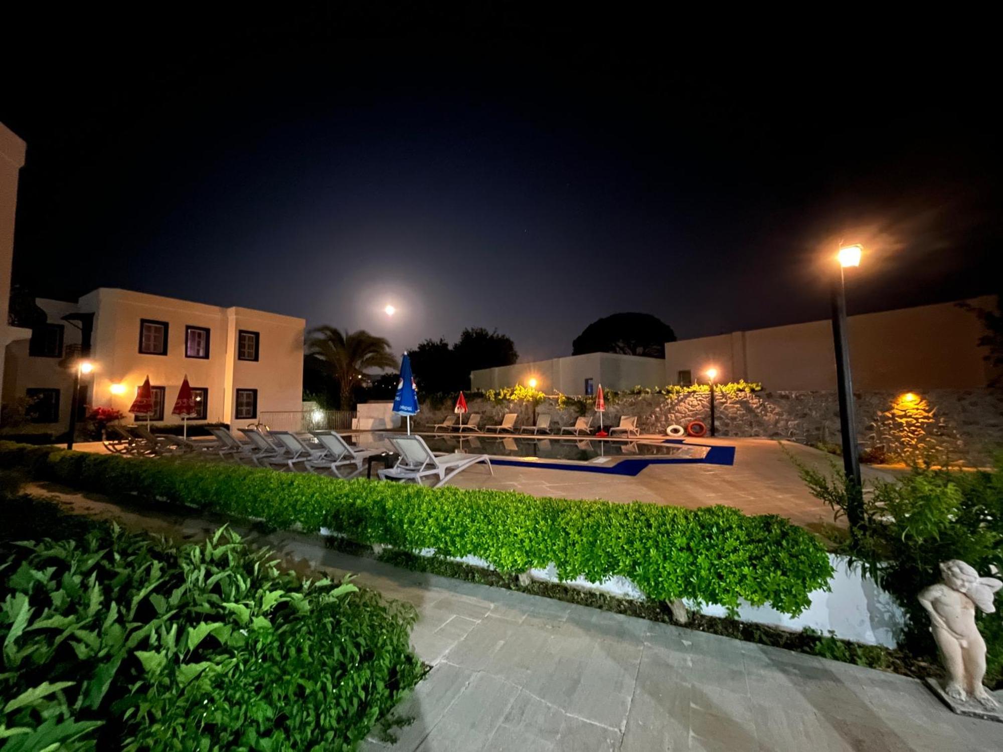 Ege Apartments Yalikavak Bagian luar foto